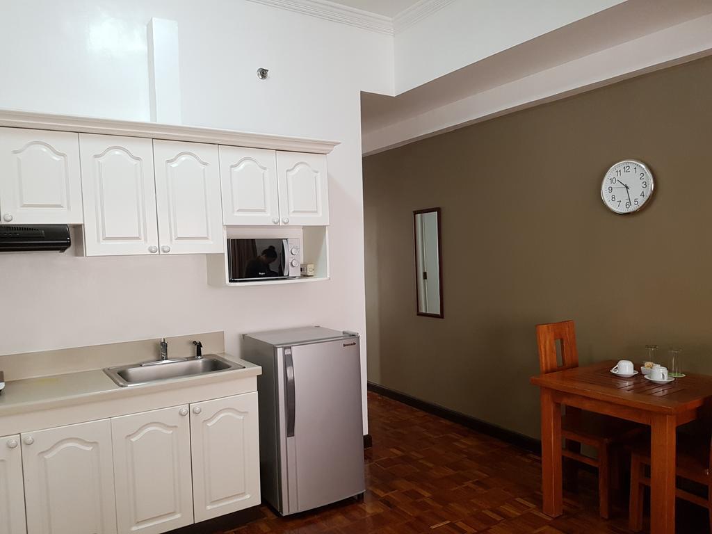 Bsa Tower Serviced Residences Makati City Exterior foto
